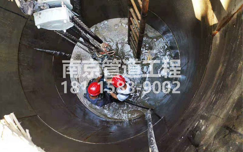 242龙潭污水池清理