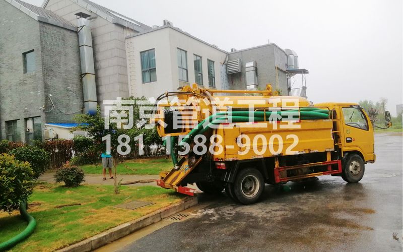 246龙潭小区化粪池清理